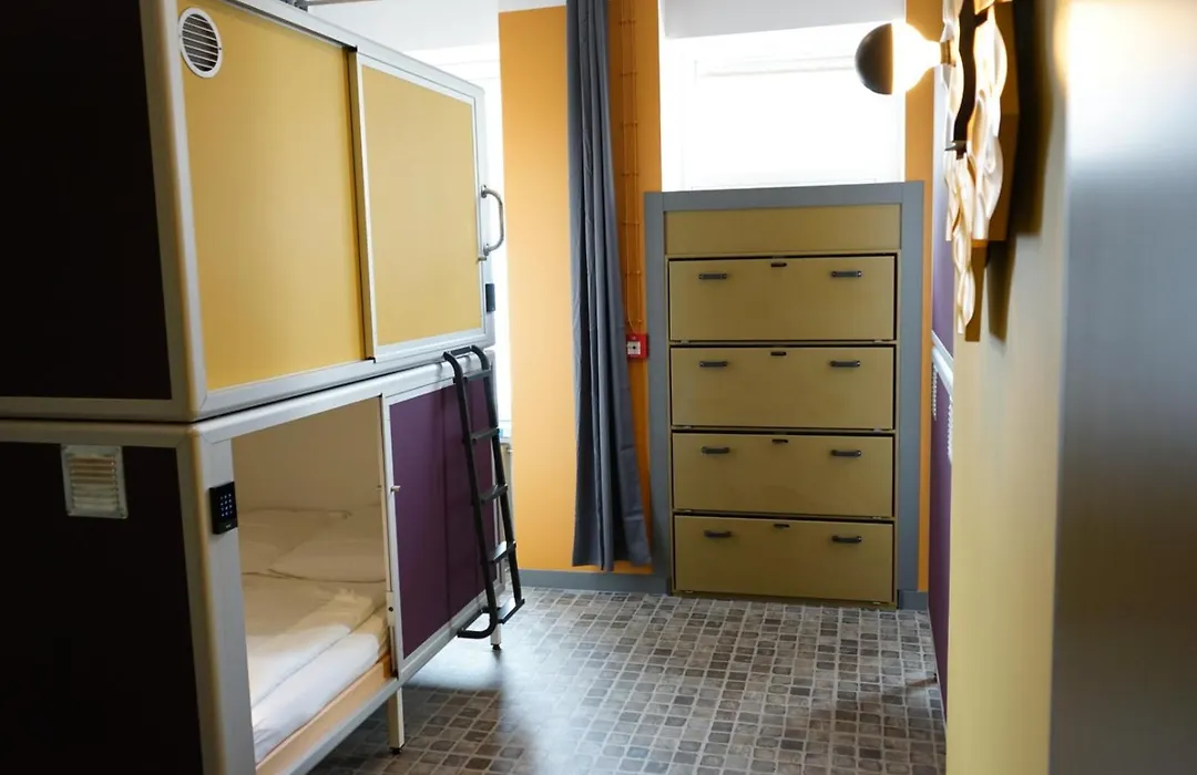 Five Elements Hostel And Capsules Frankfurt-1
